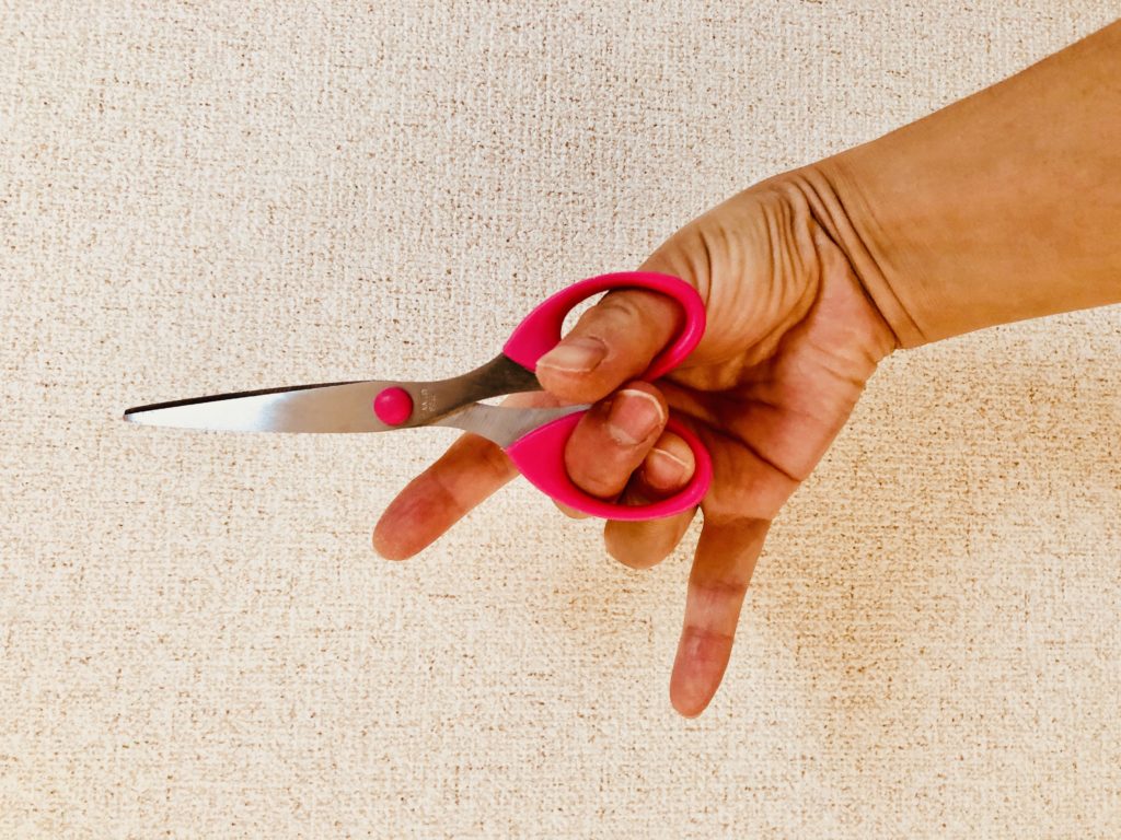 [子どものはさみ] いつ、どうやって教える？